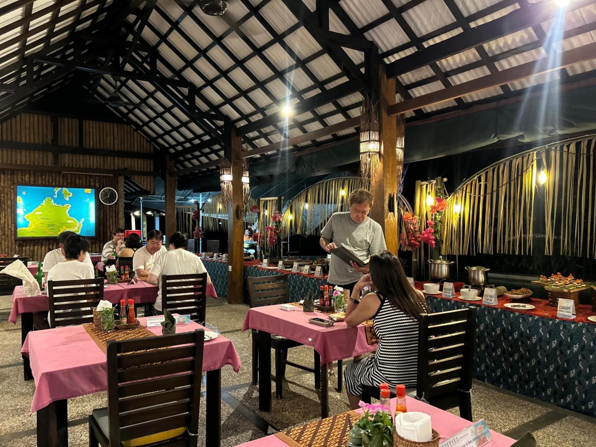Cocotinos Lembeh A Boutique Dive Lodge Bitung Ngoại thất bức ảnh